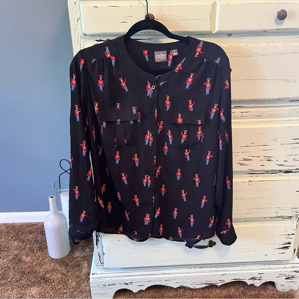 Soho Jeans Christmas Nutcracker Black Casual Button Down Shirt. Womens size medi